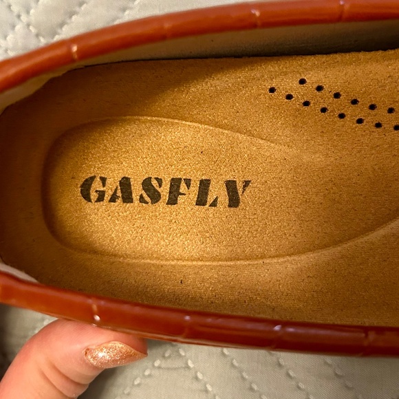 GASFLY Loafers, NWOT, Cognac with Jewel Detail, Size 7 - Picture 5 of 7